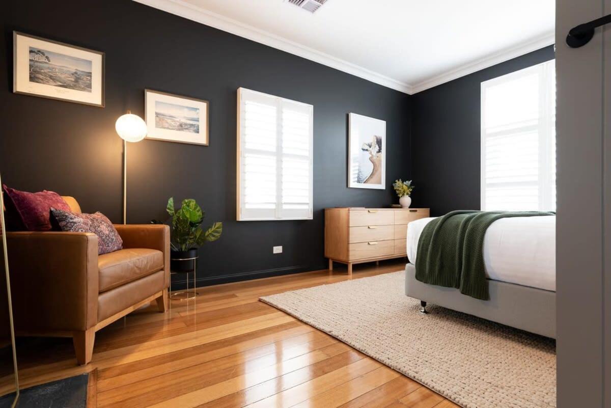 Balfour Cottage Wifi & Parking ลอนเชสตัน ภายนอก รูปภาพ